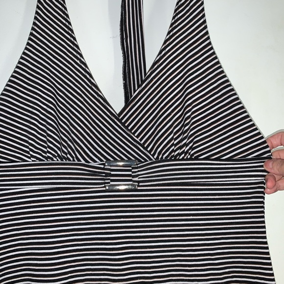 Halter top - Picture 2 of 3